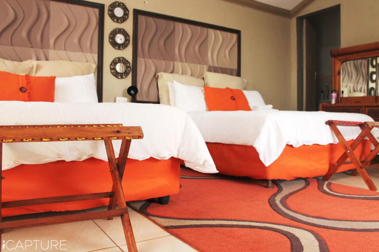 Vicky B Bed And Breakfast Mogwase エクステリア 写真